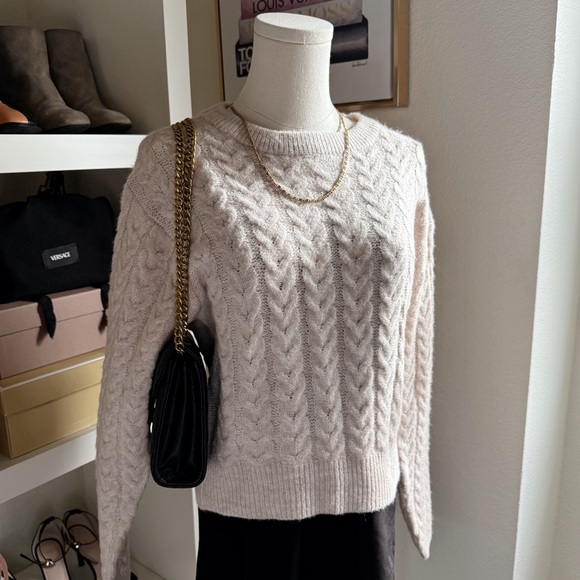 NWT Beautiful Light Pink Knit Sweater Size Large - Picture 5 of 7